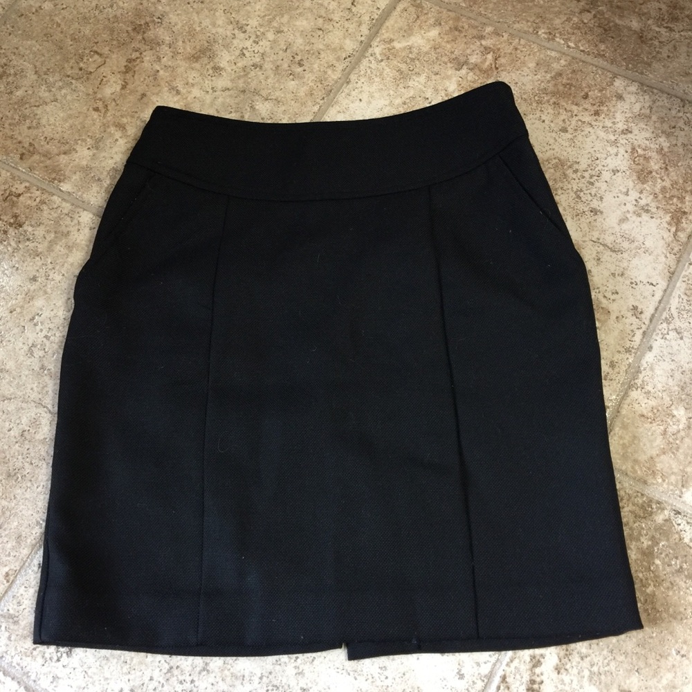 BANANA REPUBLIC BLACK SKIRT